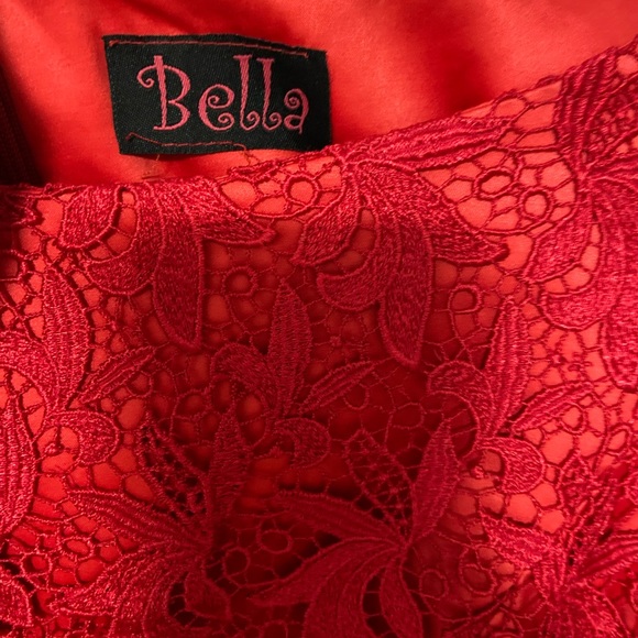 Red Lace Short Sleeve Cocktail dress - Picture 4 of 6